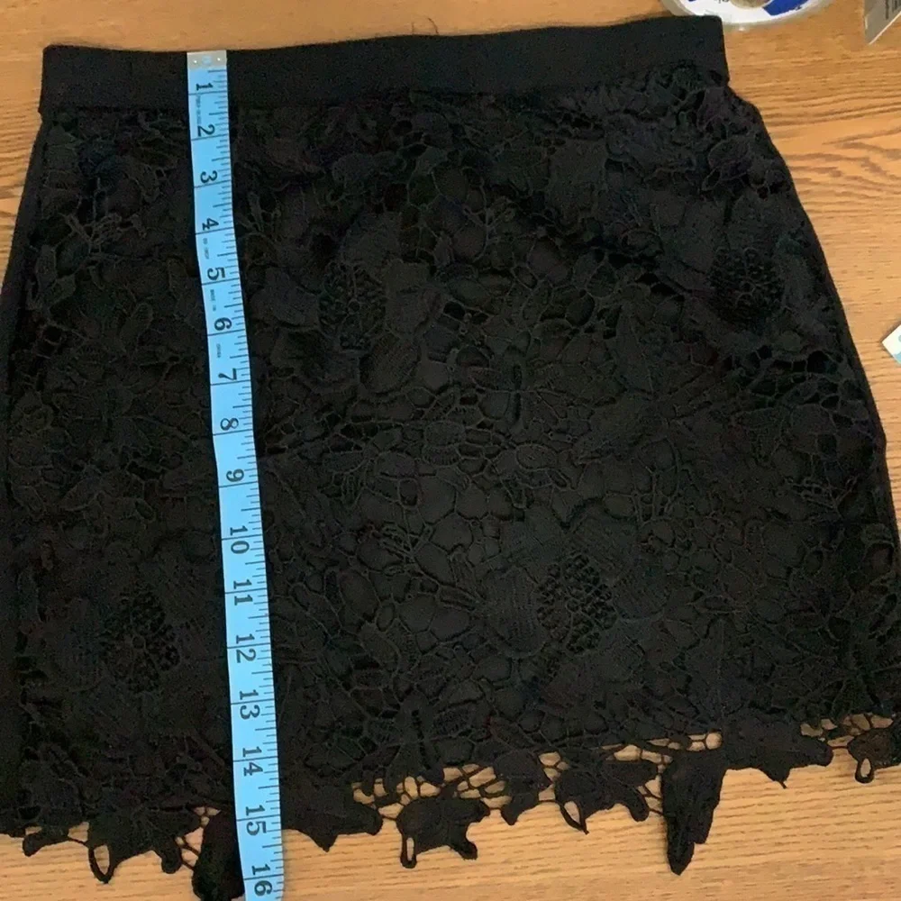 AMERICAN Eagle • black skirt with lace overlay